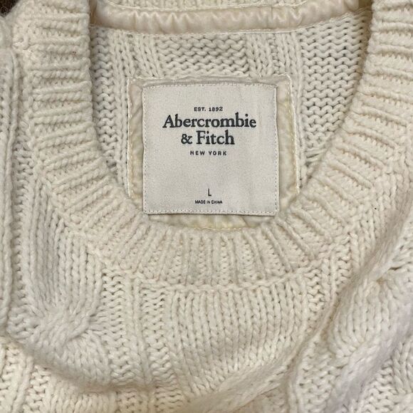 Abercrombie & Fitch Women's Size Large Chunky Ivory Cable Knit Sweater Y2K - Picture 2 of 6